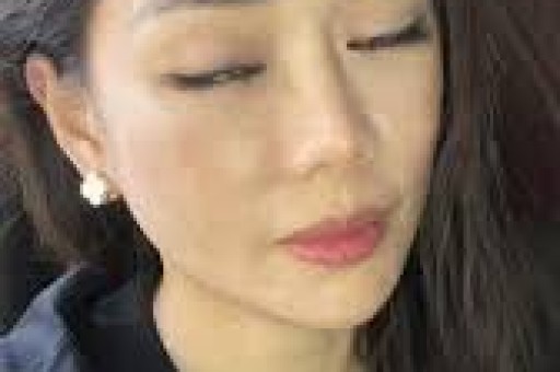 圆桌“追星”与“塌房应对”都是人格独立的里程碑