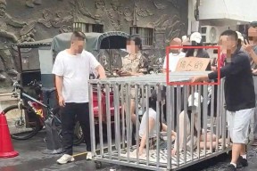 为流量摆拍“浸猪笼”绝非孤例：你看到的猎奇视频可能是剧本从卖惨到造假无底线博流量该踩刹车了 湘江论见